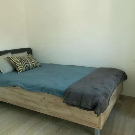 - Seasons In וילה