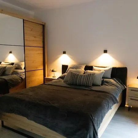 - Seasons In וילה