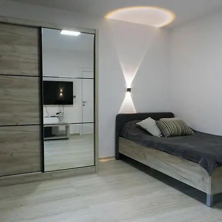 וילה - Seasons In *