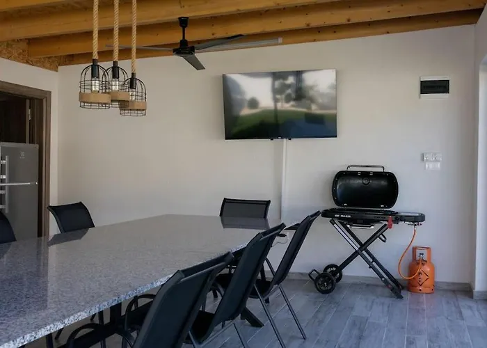 - Seasons In 别墅 *