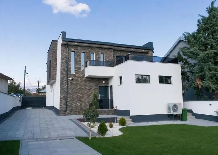 别墅 - Seasons In *