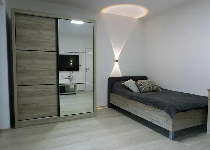 别墅 - Seasons In *