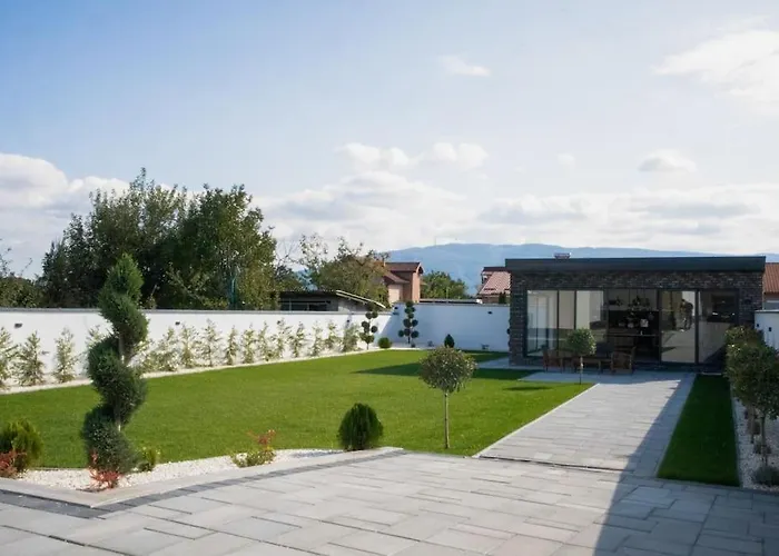 别墅 - Seasons In *